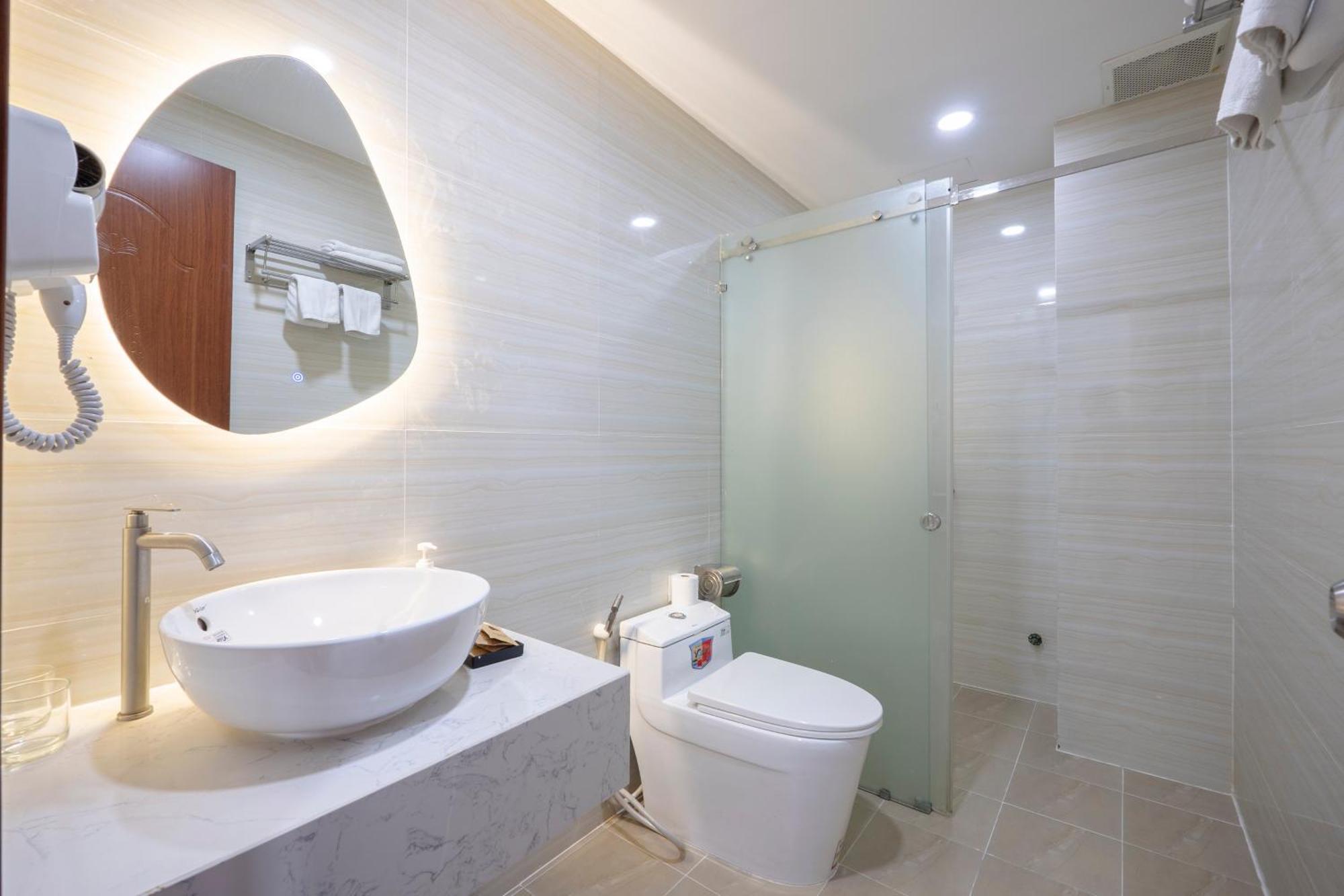 Amila Nguyen Hue Hotel By Sazi Ho Chi Minh City Bagian luar foto