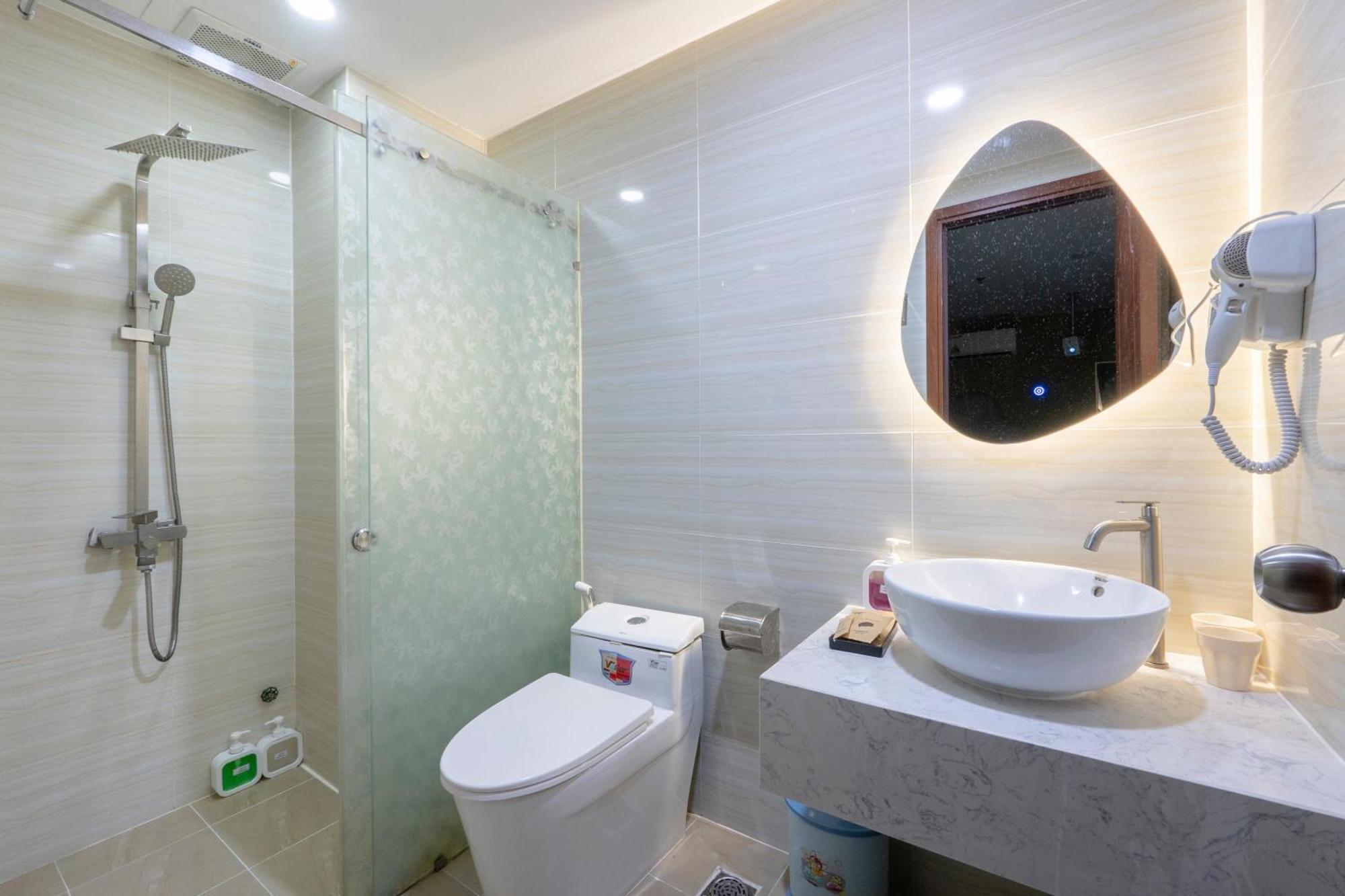 Amila Nguyen Hue Hotel By Sazi Ho Chi Minh City Bagian luar foto